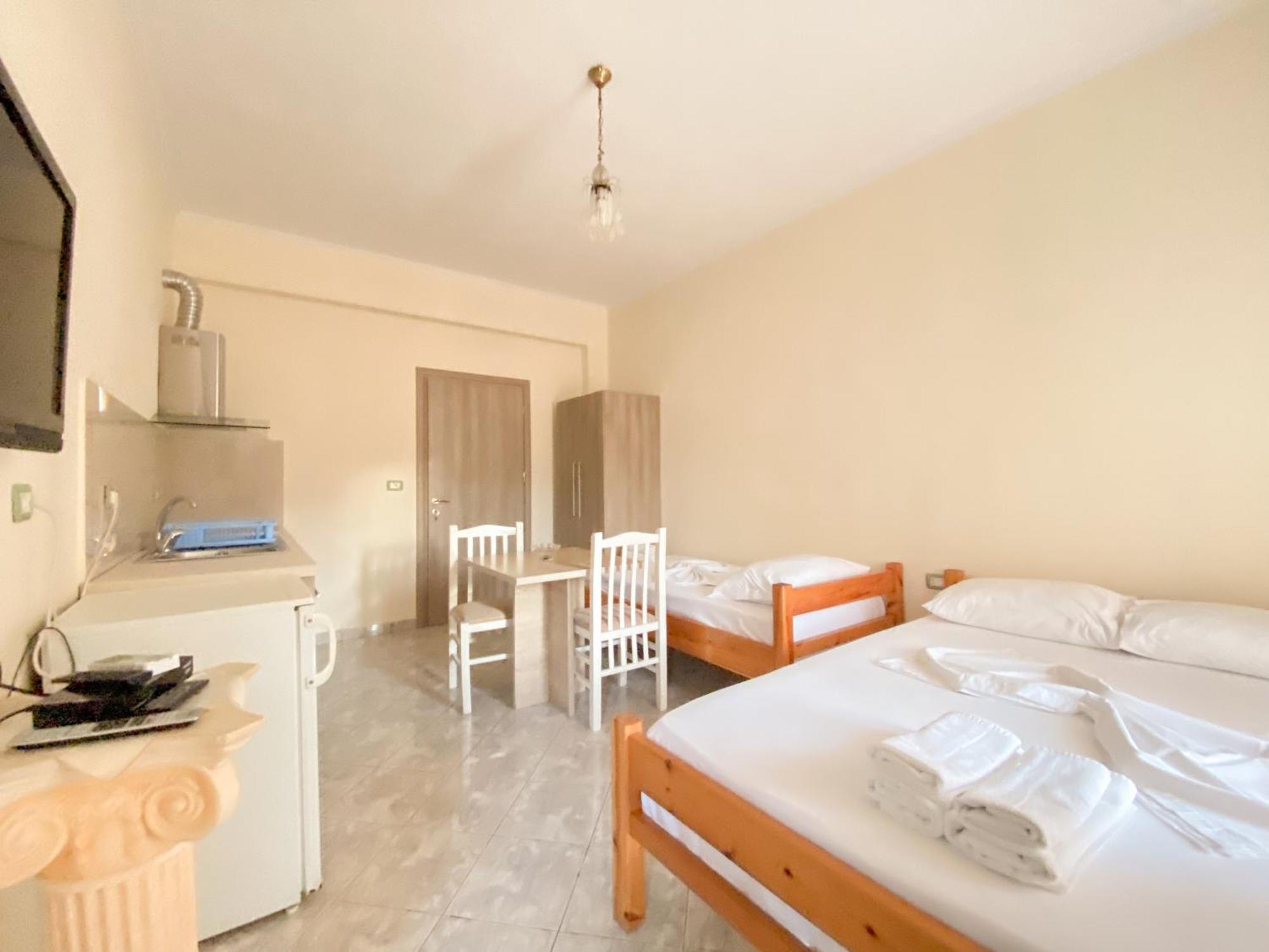 Summerland Apartament *